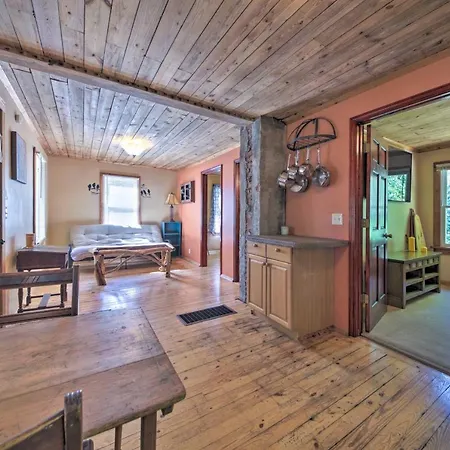 Pet-Friendly Cottage With Fire Pit - 3 Mi To Siu! Carbondale Exterior photo