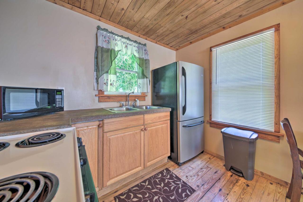 Pet-friendly With Fire Pit - 3 Mi To Siu! *