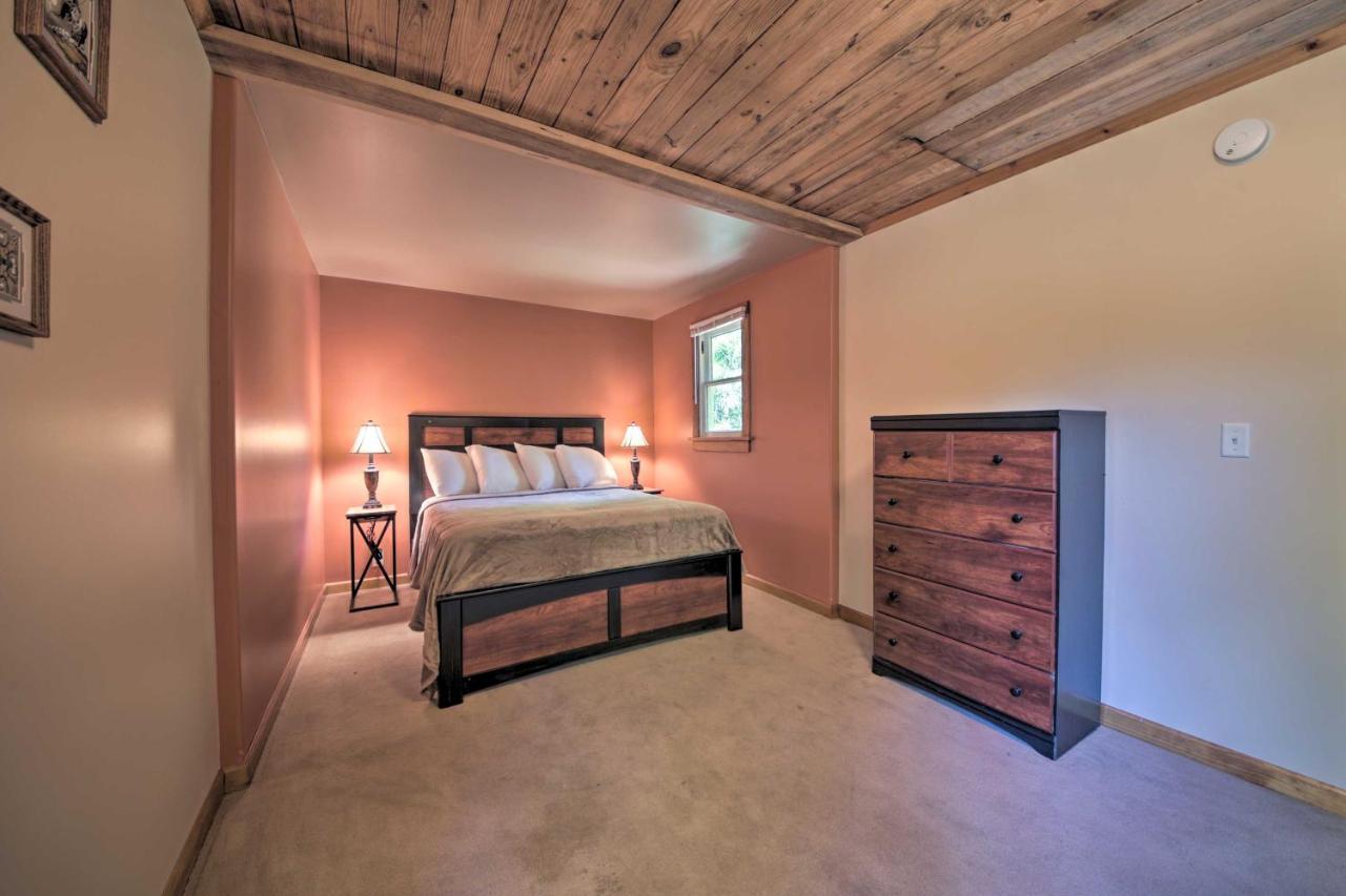 Pet-friendly With Fire Pit - 3 Mi To Siu!