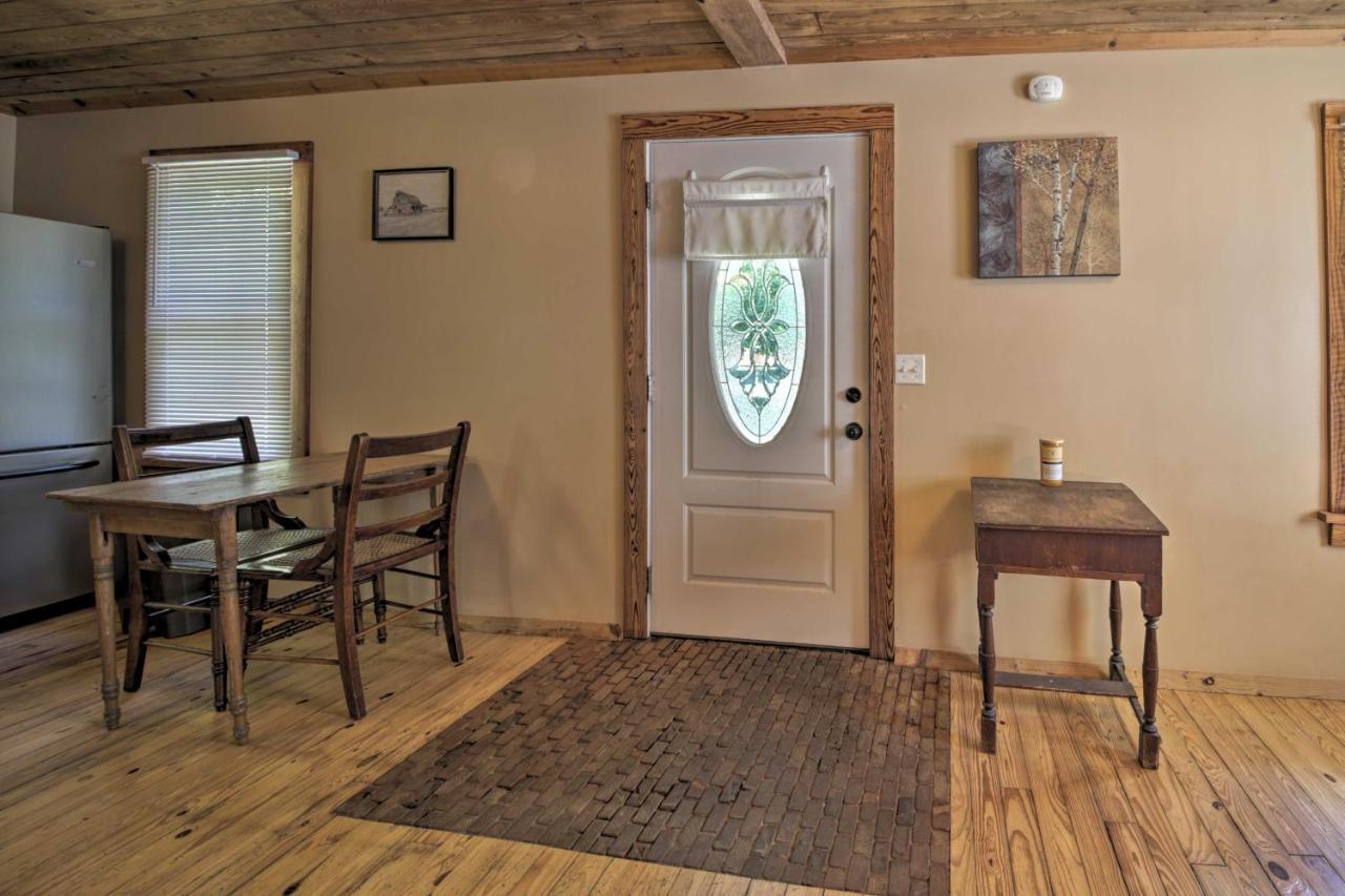 Pet-friendly With Fire Pit - 3 Mi To Siu! Holiday home *
