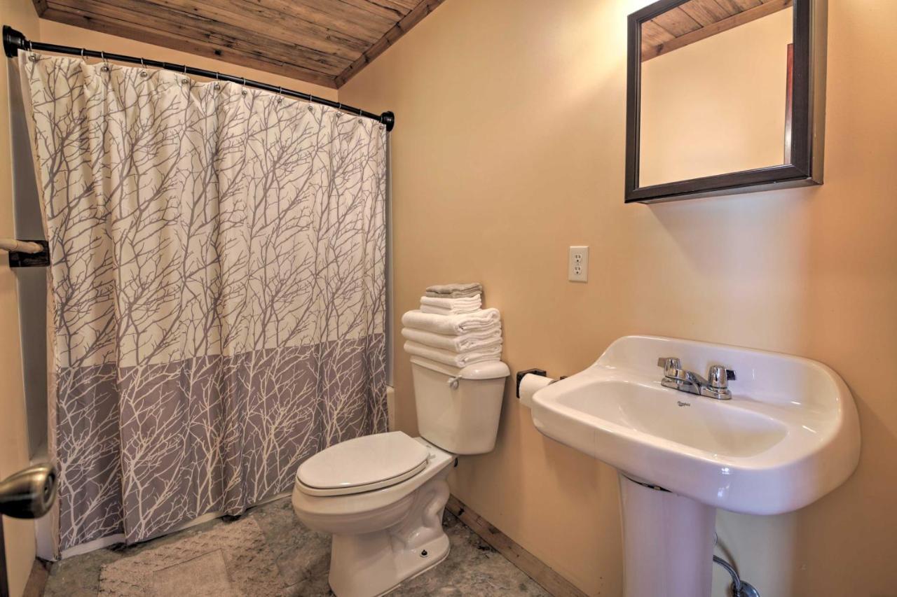 Pet-friendly With Fire Pit - 3 Mi To Siu!