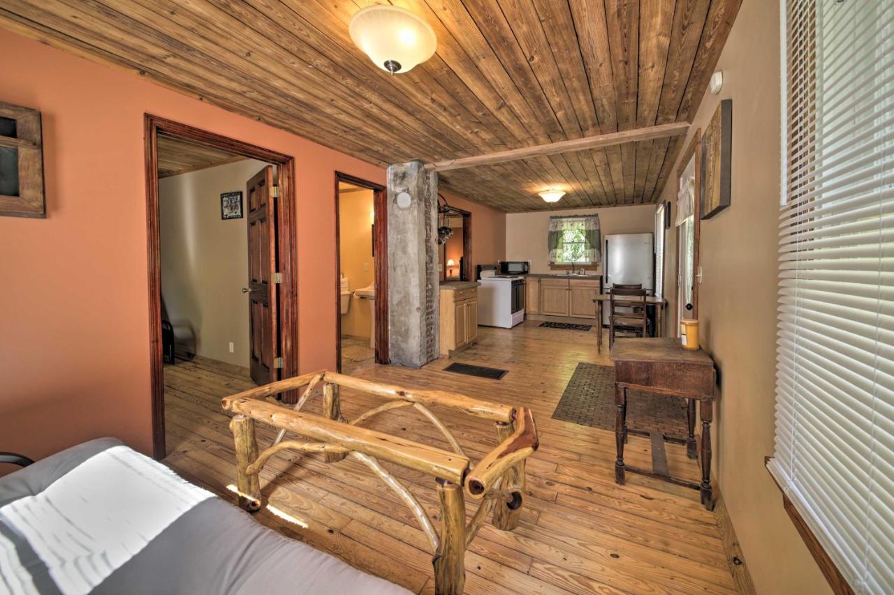 Pet-friendly With Fire Pit - 3 Mi To Siu! Carbondale